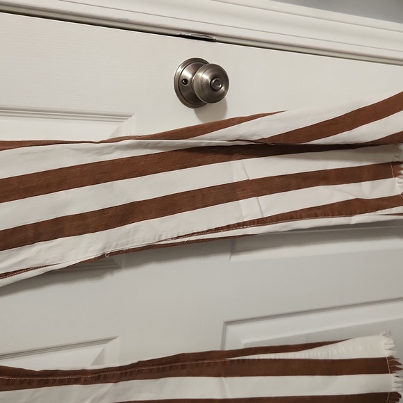 NWT. Saints & Hearts High- Rise Extreme Flare Jeans Size. Small - Picture 7 of 12